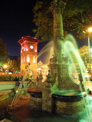 Melacca - Square