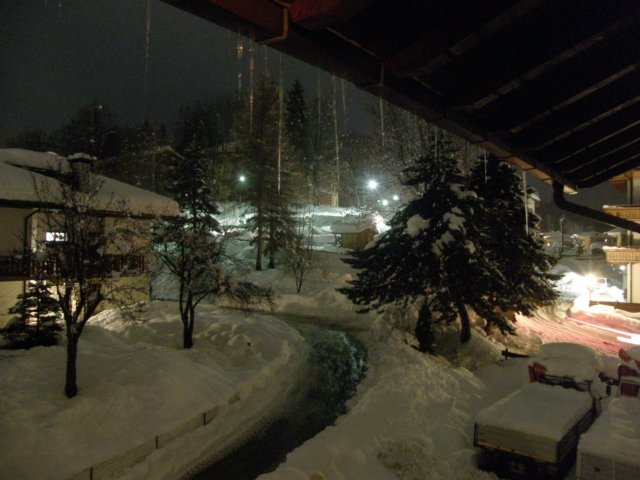 lavaronemoresnow.jpg