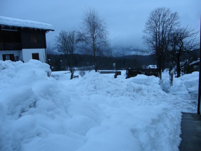 lavaronemoresnow19.jpg
