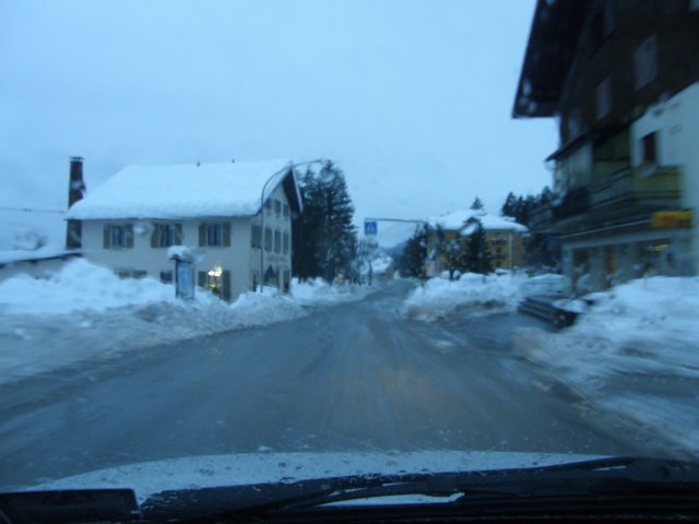 lavaronemoresnow21.jpg