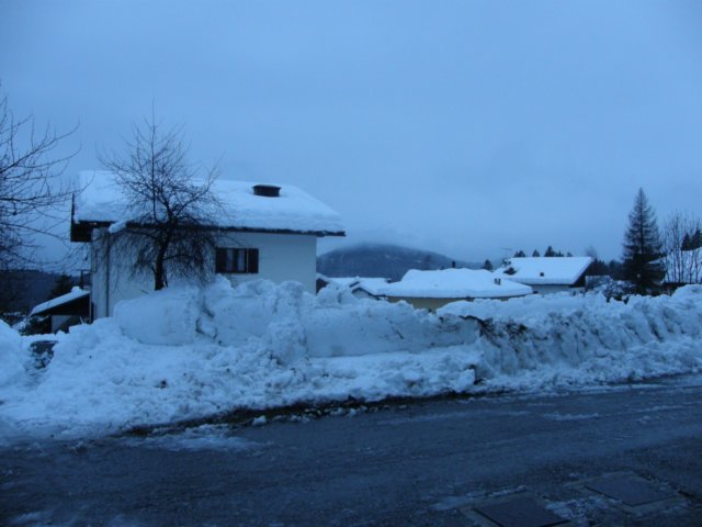 lavaronemoresnow8.jpg