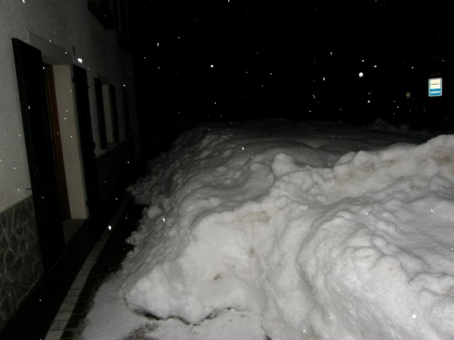 lavaronemoresnow95.jpg