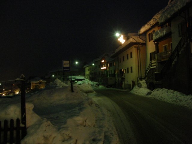lavaronemoresnow96.jpg