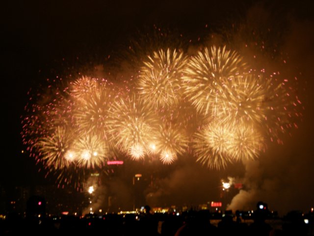 hkchinesenewyearsfireworks2701200975.jpg