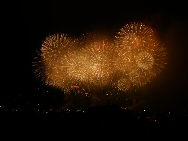 hkchinesenewyearsfireworks2701200978.jpg
