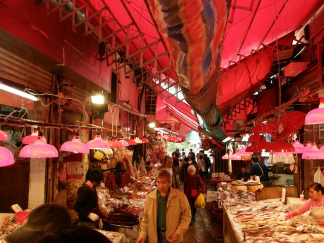 hkmarket241220083.jpg