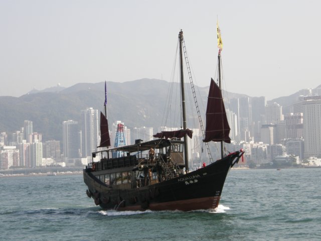 hktsimshatsuiavenueofstars2312200817.jpg