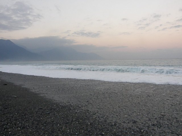 hualienbeachonthepacificocean110120096.jpg