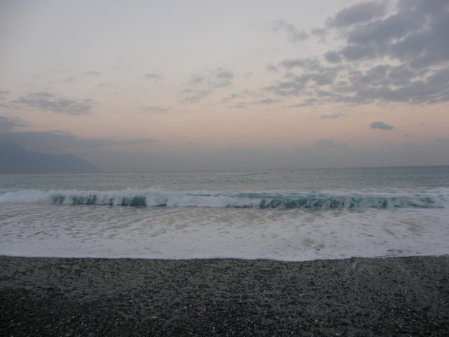 hualienbeachonthepacificocean110120098.jpg