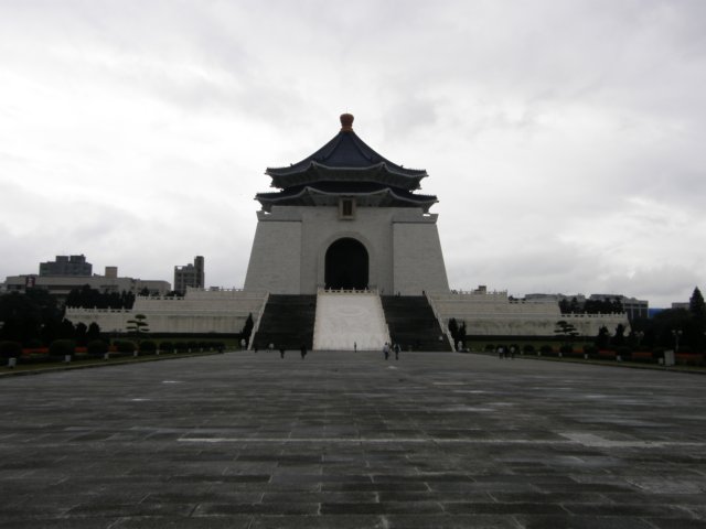 taipeichiangkaishekmemorialhall0701200933.jpg