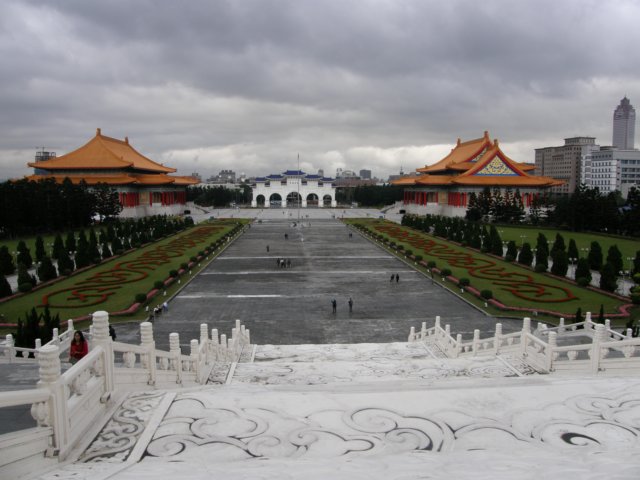 taipeichiangkaishekmemorialhall0701200942.jpg