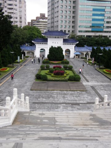 taipeichiangkaishekmemorialhall0701200953.jpg