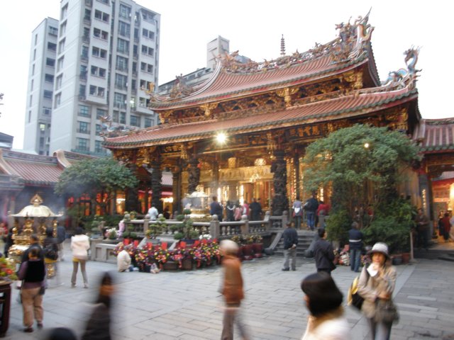 taipeilongshantemple070120097.jpg