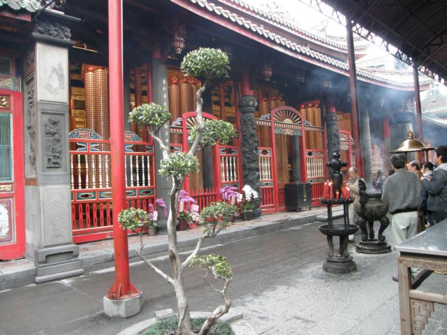 taipeilongshantemple0801200915.jpg