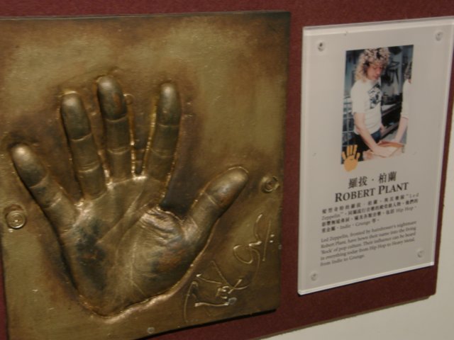 hongkongaug200967.jpg