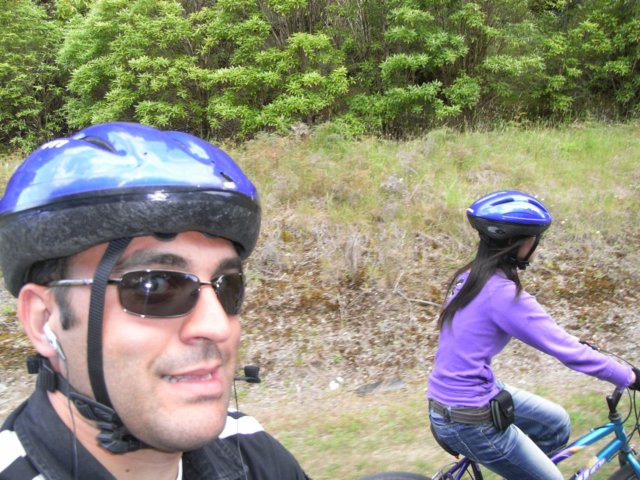 newzealandteanauridingabikewithjamie3.jpg