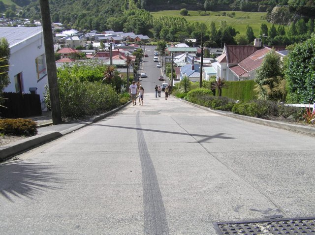 newzealanddunedinbaldwinstreet2.jpg