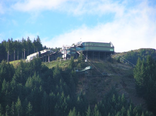 newzealandqueenstowngondola.jpg