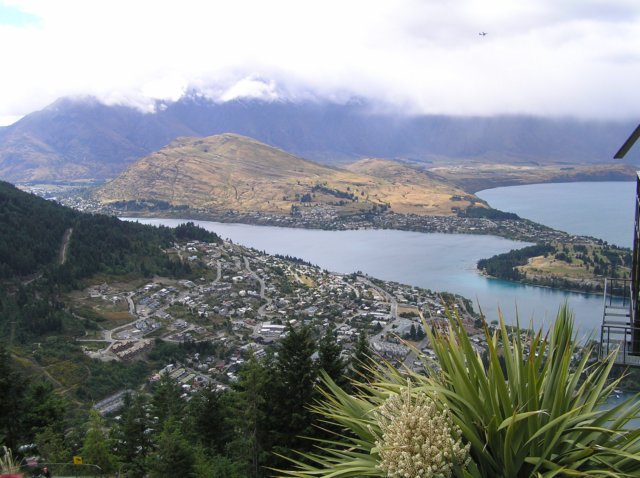 newzealandqueenstowngondolatrack20.jpg