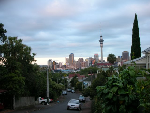 newzealandauklandponsobysunset2.jpg