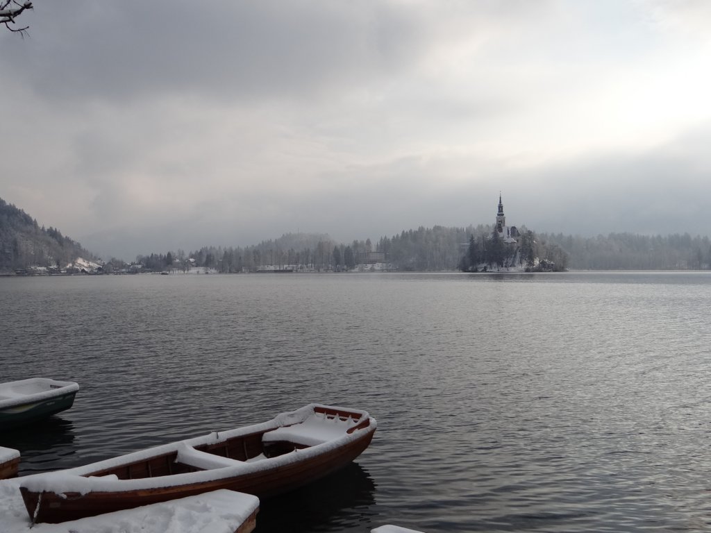 lakebled52.jpg