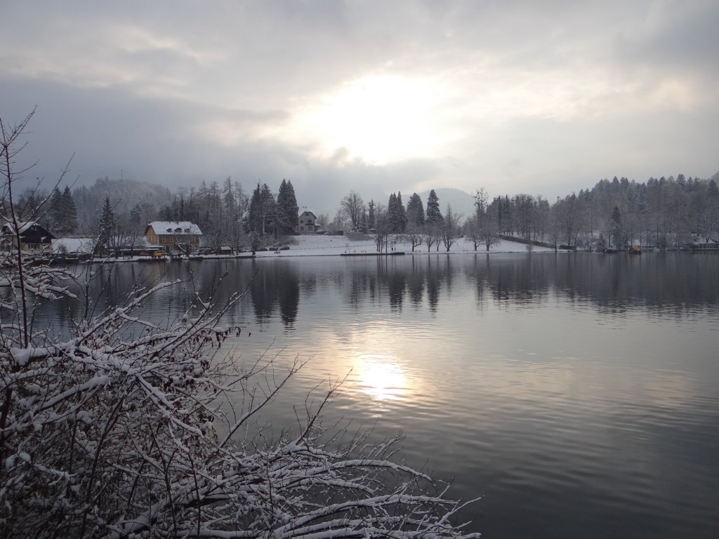 lakebled77.jpg