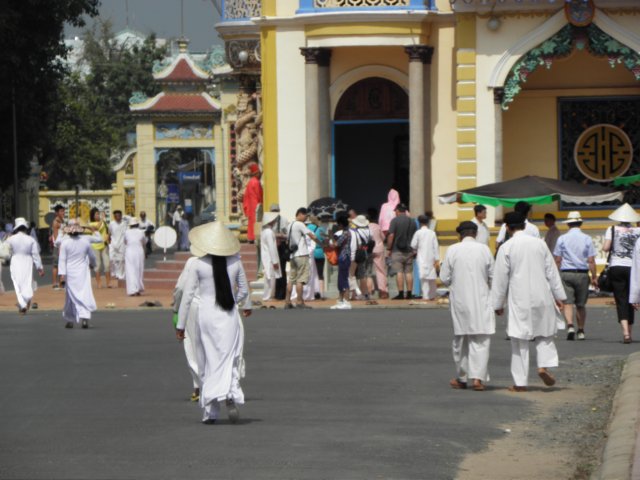 vietnam2010cuchielaocai2.jpg