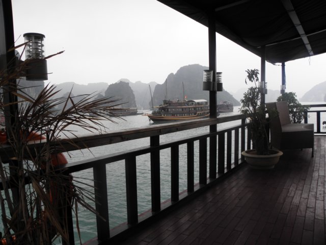 vietnam2010halongbay103.jpg