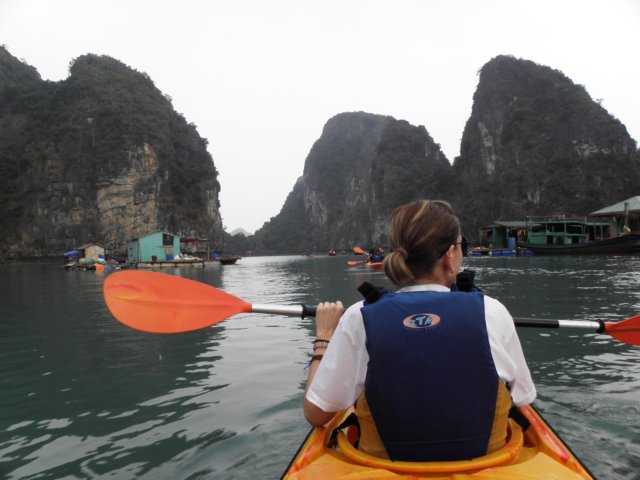 vietnam2010halongbay40.jpg