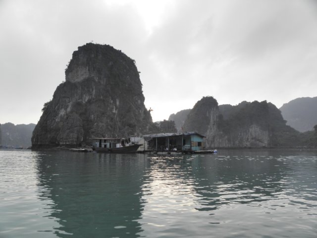 vietnam2010halongbay42.jpg