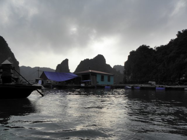 vietnam2010halongbay44.jpg