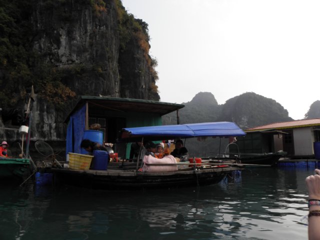 vietnam2010halongbay50.jpg