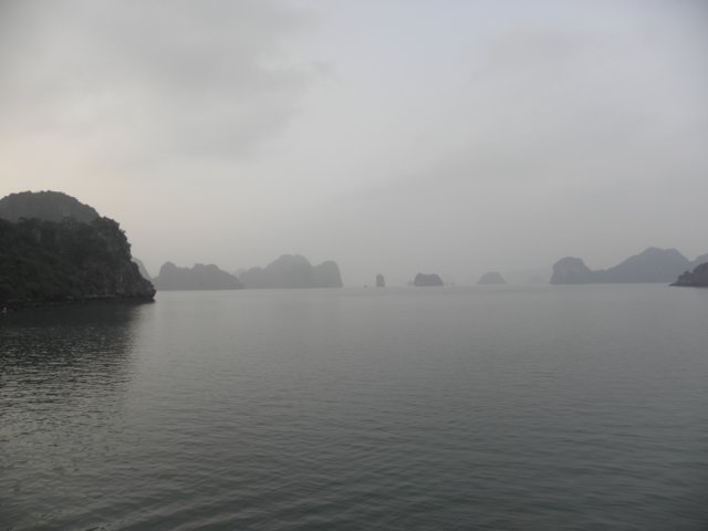 vietnam2010halongbay71.jpg