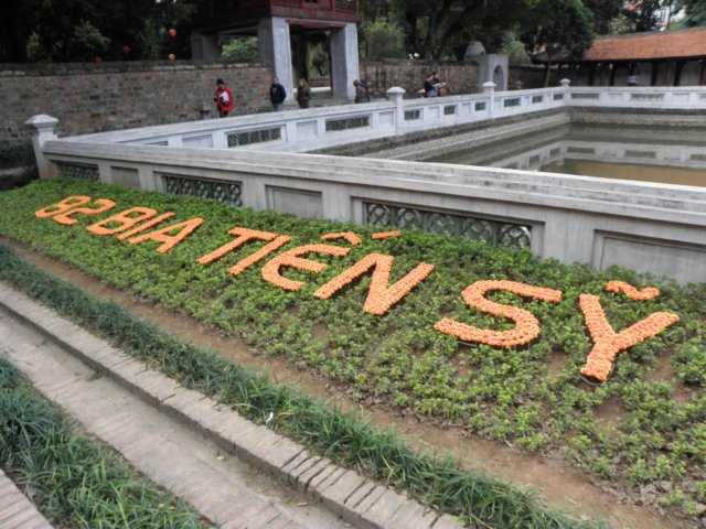 vietnam2010hanoi105.jpg