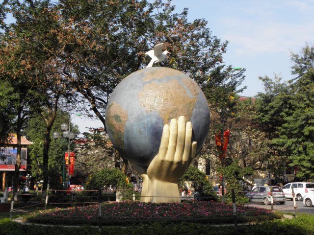vietnam2010hanoi120.jpg