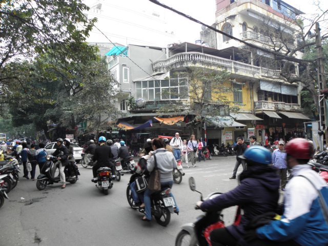 vietnam2010hanoi15.jpg