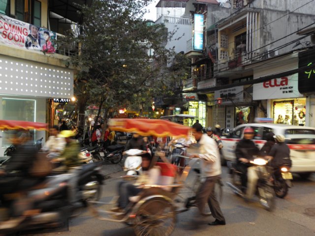 vietnam2010hanoi53.jpg
