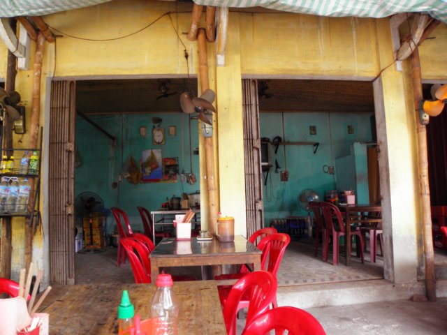 vietnam2010hu63.jpg