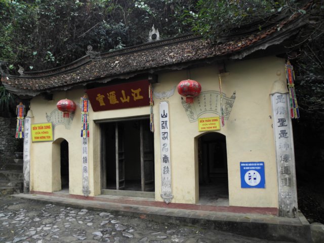 vietnam2010perfumepagoda40.jpg