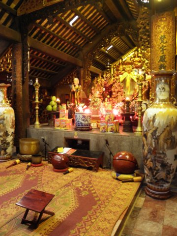vietnam2010perfumepagoda55.jpg