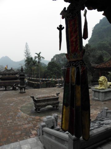 vietnam2010perfumepagoda57.jpg