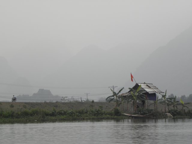 vietnam2010perfumepagoda9.jpg