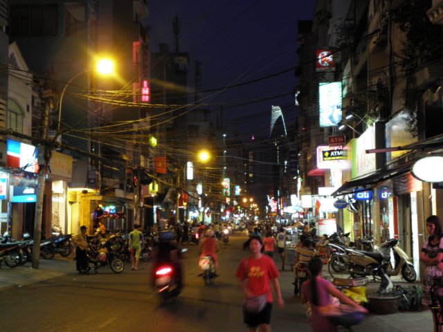 vietnam2010saigon114.jpg